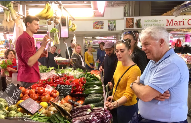Vegetable paella cooking class and Ruzafa market visit - Image 3